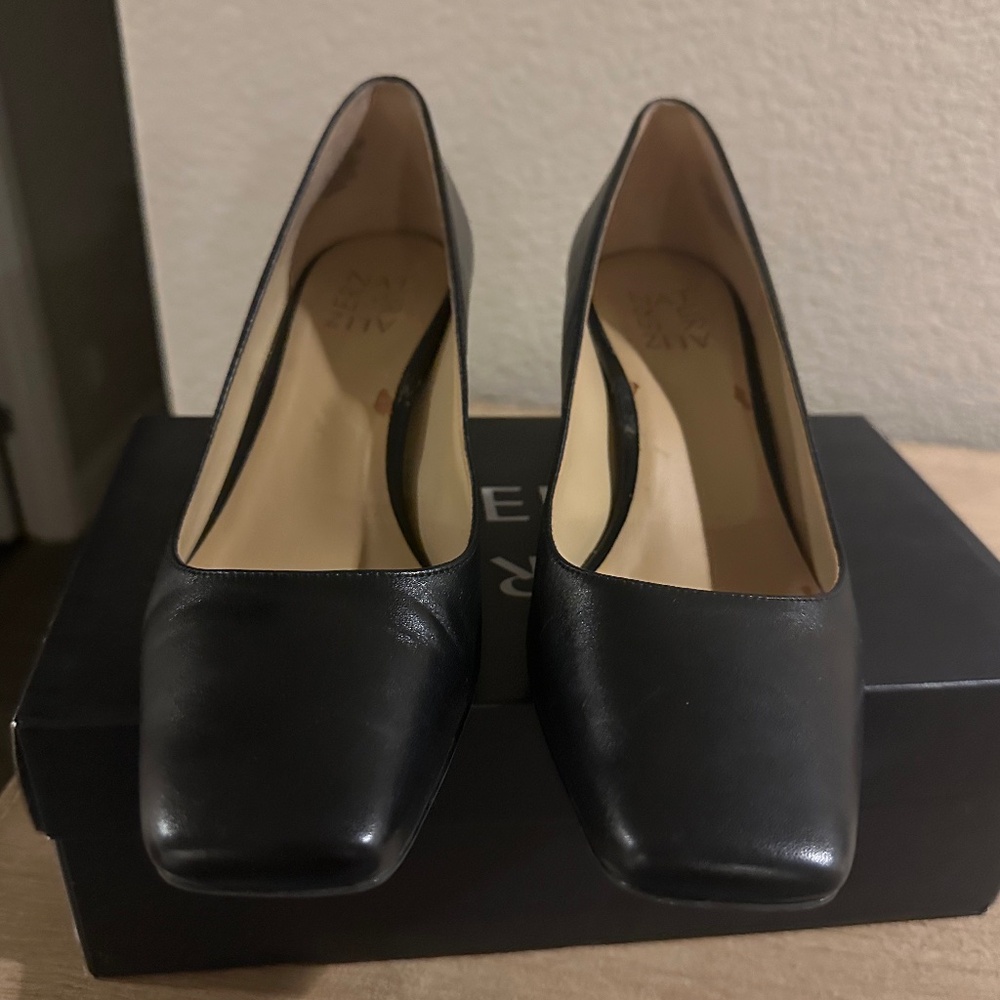 Naturalizer Karina Black Leather Heels 7.5